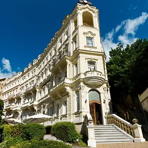 https://anglicky-dvur.karlovyvary-hotels.com
